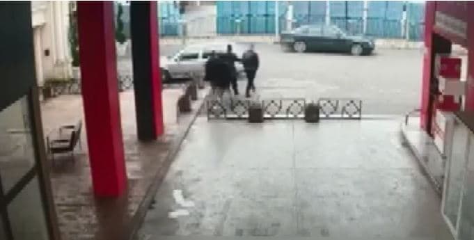 Rrëmbehet dhe rrahet një 16-vjeçar në Pejë, policia po e heton rastin (VIDEO)