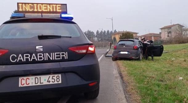 Itali: Aksidentohen dy të rinj shqiptarë, policia iu gjen armë dhe drogë