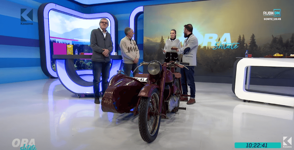 Motoçikleta Triumf 250cc, viti 1952, pjesë e familjes Xhejlani nga Prizreni (VIDEO)