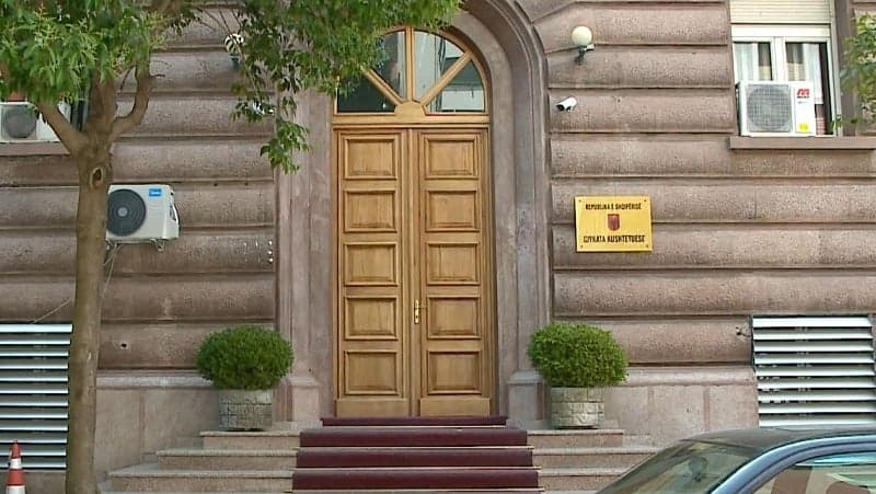 Mandati i Xhaçkës, shqyrtohet në Gjykatën Kushtetuese të Shqipërisë kërkesa e opozitës