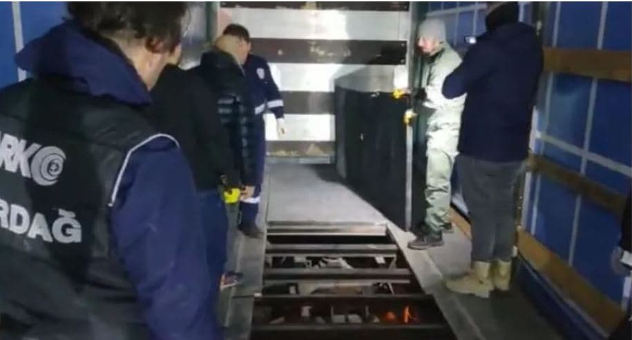 122 kilogramë drogë nga Shqipëria në Stamboll, arrestohet shoferi i kamionit