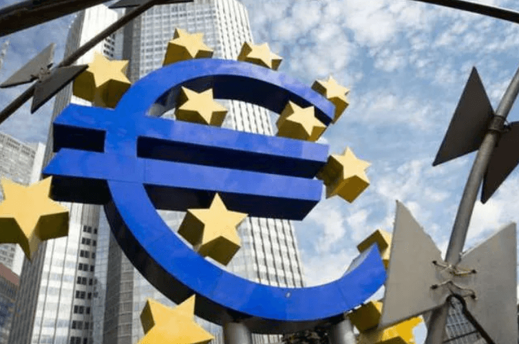 Banka Qendrore Europiane rrit normën e interesit me 0.5 përqind 