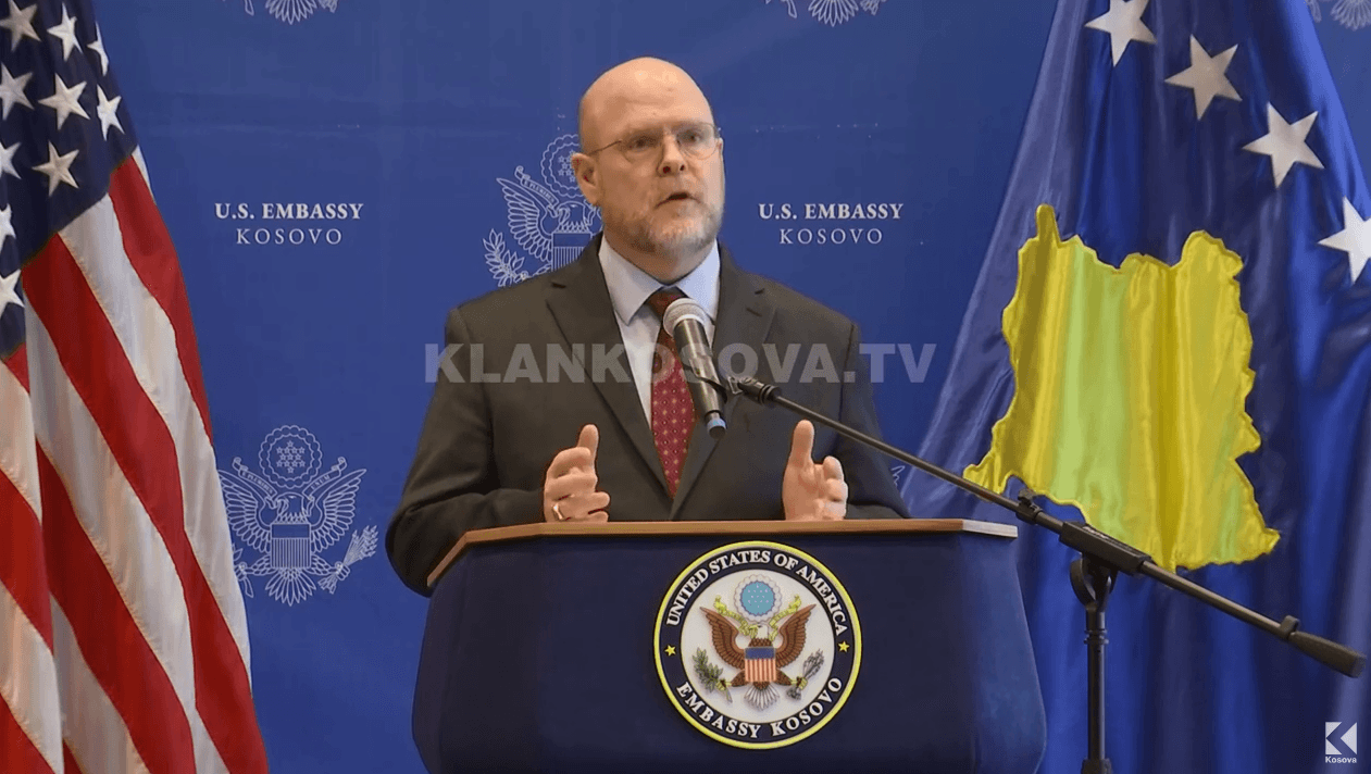 Amerika garanton: Asociacioni vetëm sipas Kushtetutës (VIDEO)