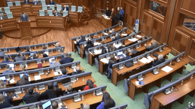 Drejtori i Financave i Pejës e quan falso amandamentin e LDK-së për suficitin e komunave (VIDEO)