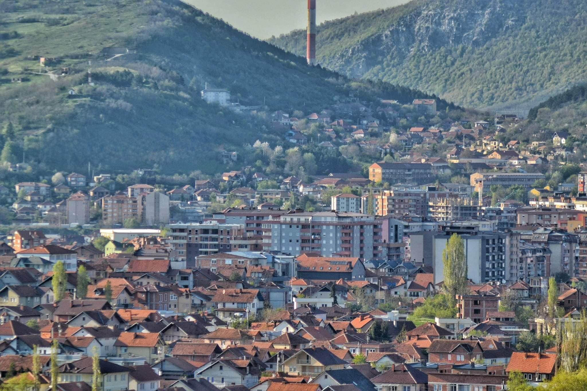 Mitrovicë e Jugut: I biri kanos nënën, arrestohet