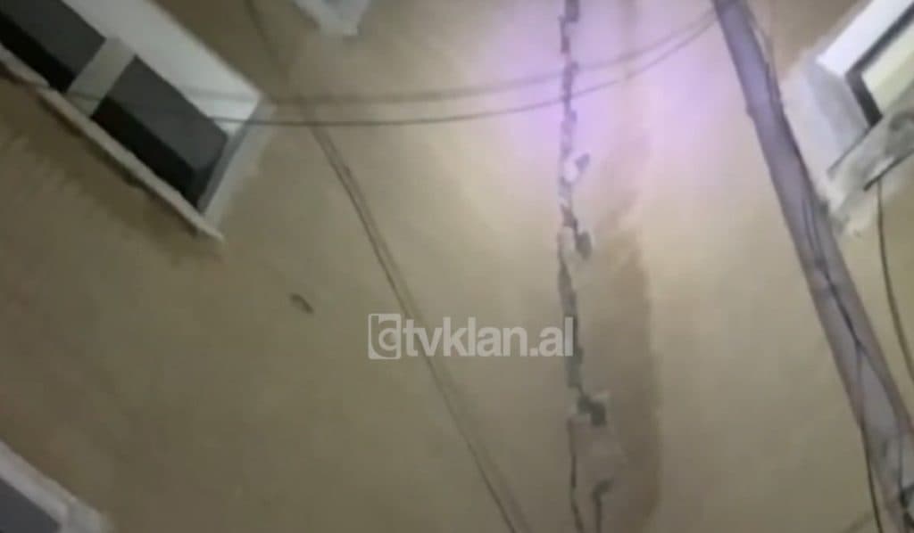 22 banesa të dëmtuara nga tërmeti në Dibër