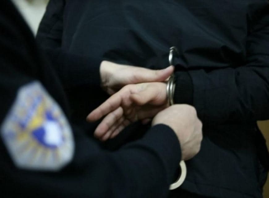 Prishtinë: Arrestohet një 53-vjeçar, dyshohet për pesë vjedhje të rënda