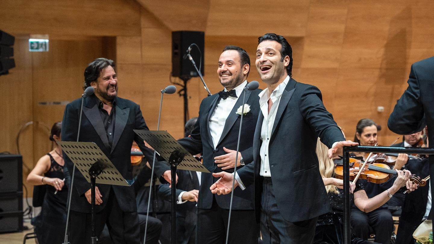 Lahaj ndan emocionet nga Gala Koncerti me “Tre tenorët” në Turqi