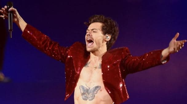 Harry Styles e përmbyll me katër çmime mbrëmjen e Brits Awards