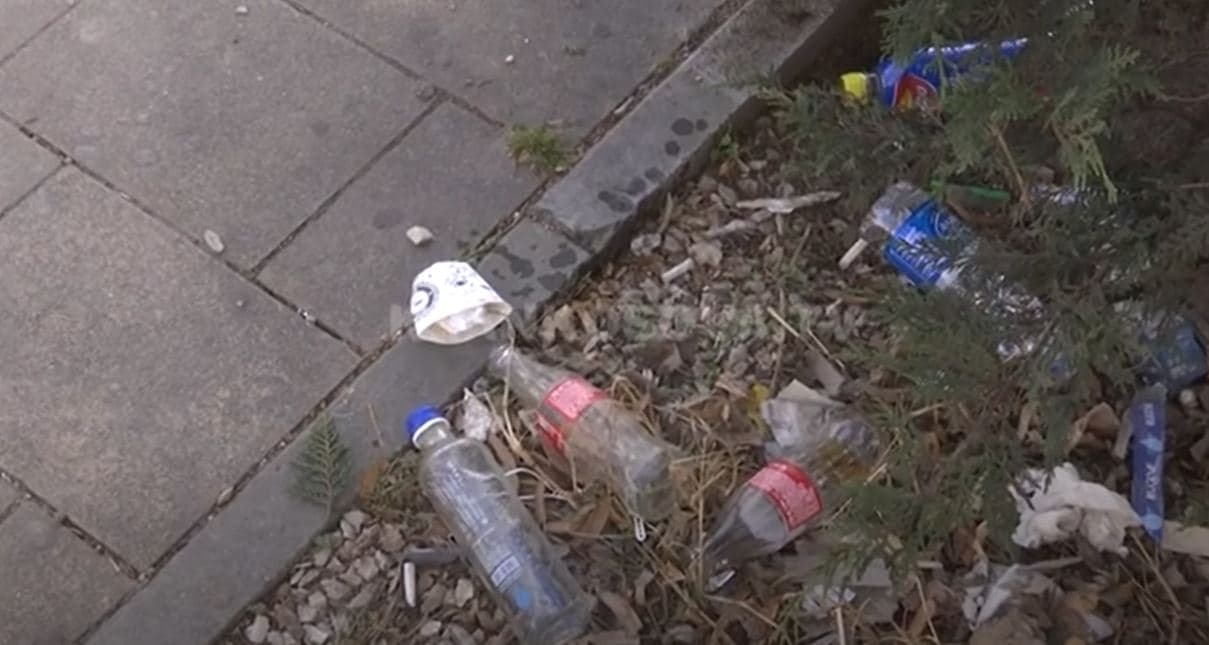 Kërkohet riciklimi i shisheve të plastikës (VIDEO)