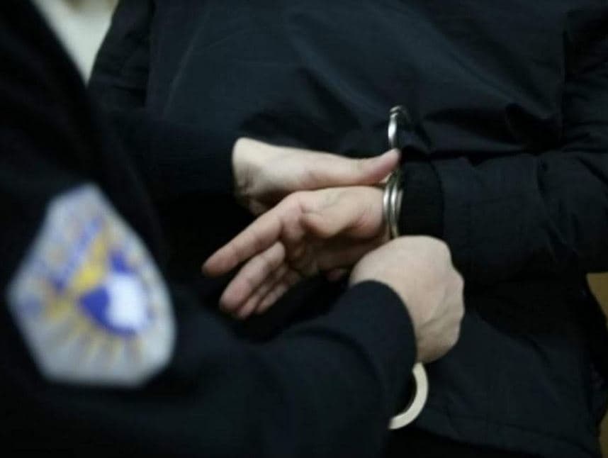 Ndalohet një rast i kontrabandës me migrantë në rrugën Leposaviq-Jarinje