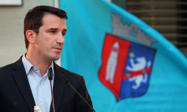 "Shkurtimi" i rrugës me emrin "Ibrahim Rugova" në Tiranë, ngjall reagime në Shqipëri