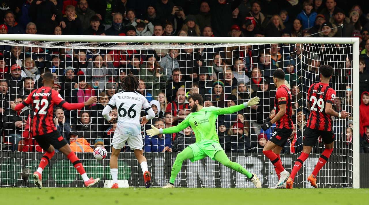 “Qershitë” e zbresin në tokë Liverpoolin
