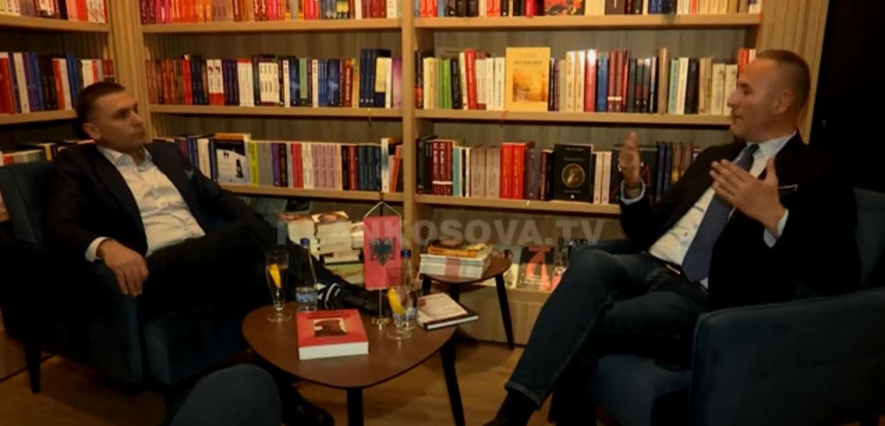 Në Ulqin të Malit të Zi, Kelmendi flet për librat dhe politikën (VIDEO)