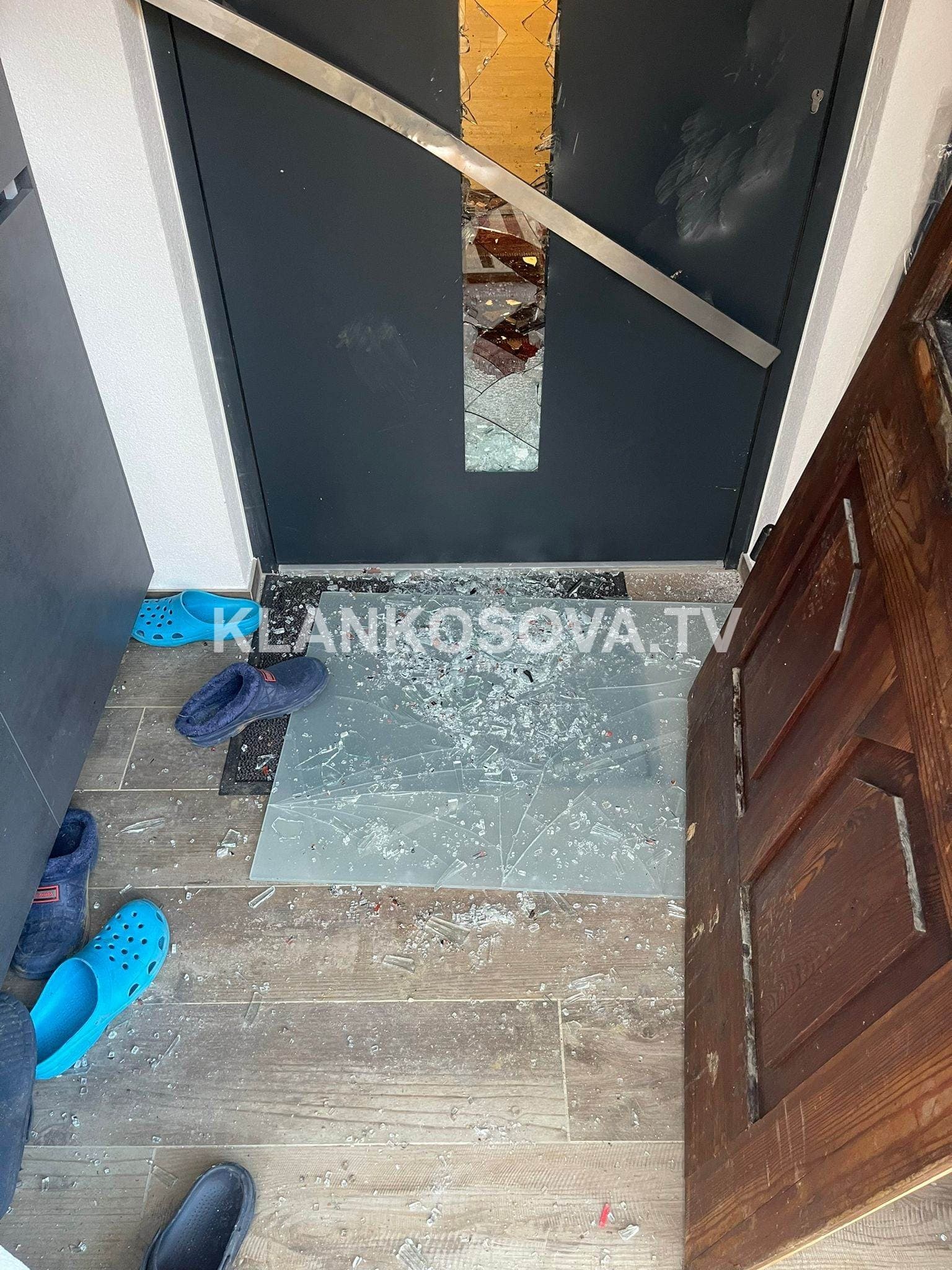 Bastisen shtëpitë e ish-ushtarëve të UÇPMB-së nga xhandarmëria serbe (FOTO)