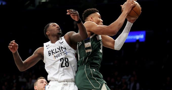 Bucks me fitoren e 15 rresht në NBA (VIDEO)