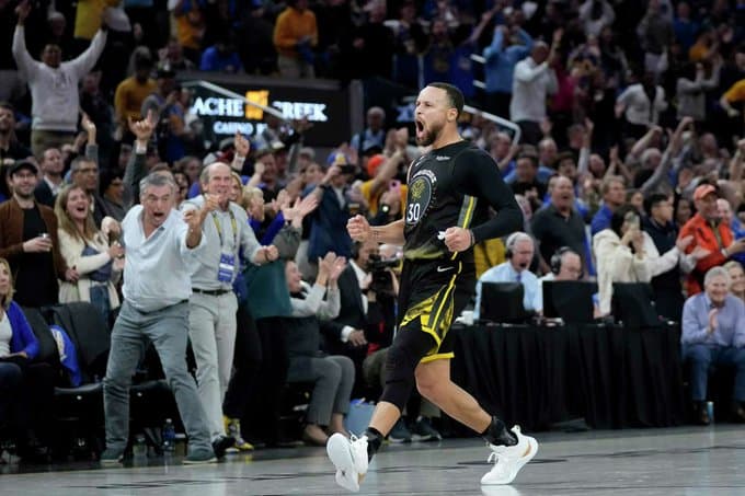 Warriors fitojnë pas vazhdimeve ndaj Bucks (VIDEO)