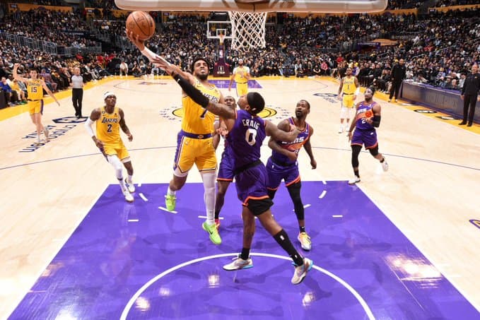 Lakers mbajnë shpresat për fazën finale të NBA (VIDEO)