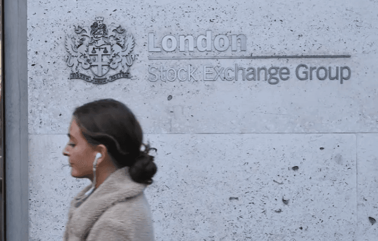 Britania shmang recesionin ekonomik