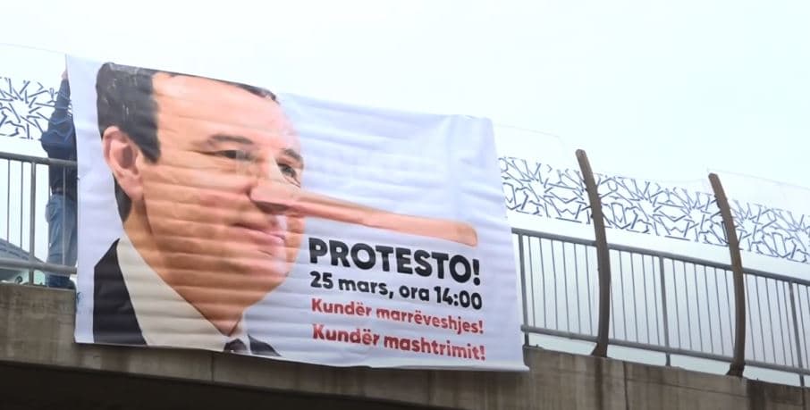 Aksionet e PSD-së: Kurti bëhet Pinokio, Bislimi tortë (VIDEO)