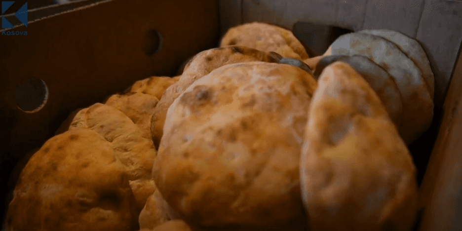 Pitalka në prush, shija e jashtëzakonshme për Ramazan! (VIDEO)
