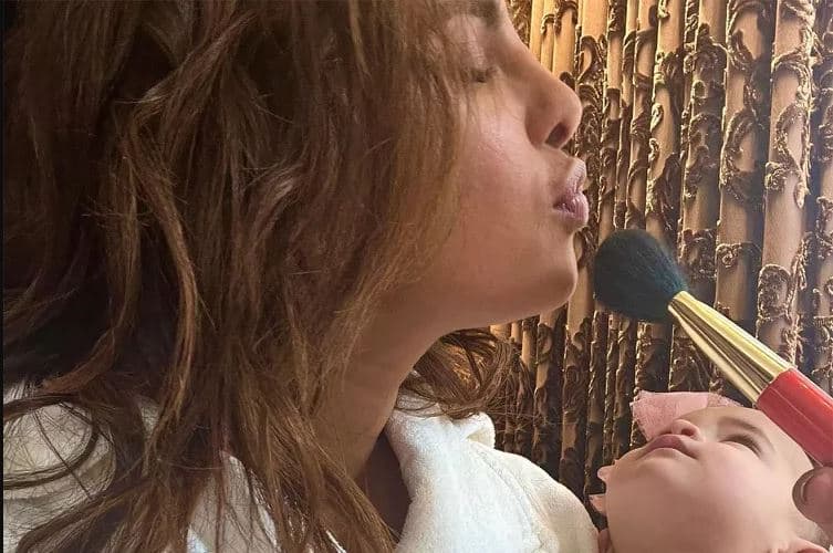 Aktorja Priyanka Chopra-Jonas shpërndan fotografi nga momentet me të bijën