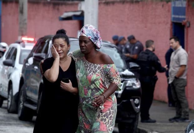 Sao Paolo: 13-vjeçari vret me thikë mësuesen e tij, i plagos edhe pesë persona të tjerë