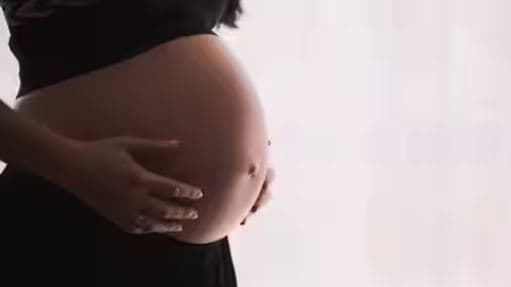 Studim: Gratë shtatzëna me ankth kanë sistem imunitar biologjikisht të dallueshëm