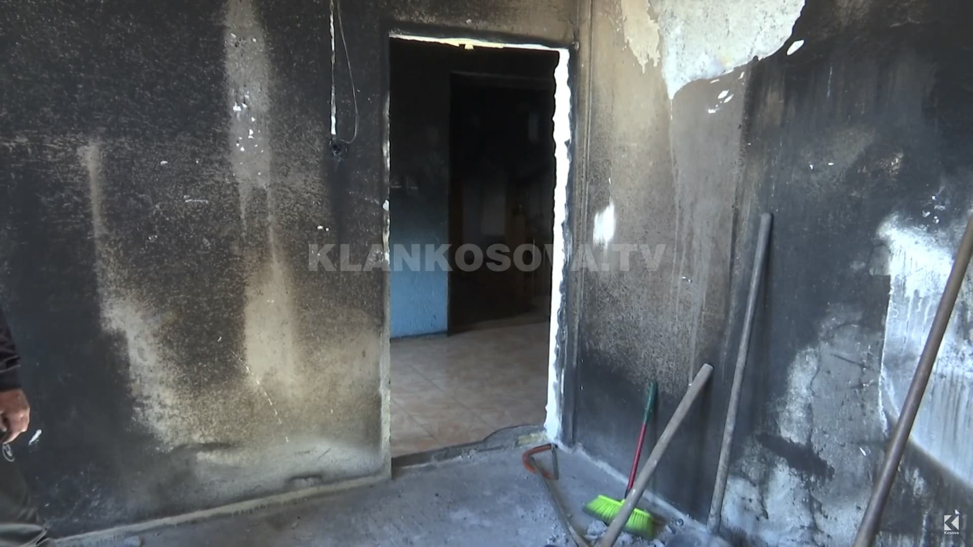 Digjet shtëpia në Vranjevc, familja 14-anëtarëshe mbetet jashtë (VIDEO)