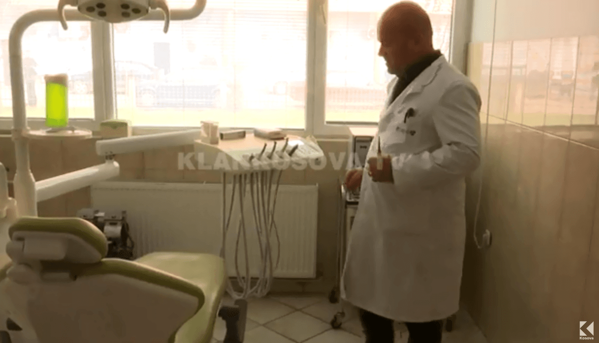 Defekte me listën e pagave në Klinë: Infermierët marrin rrogën sa të mjekëve (VIDEO)