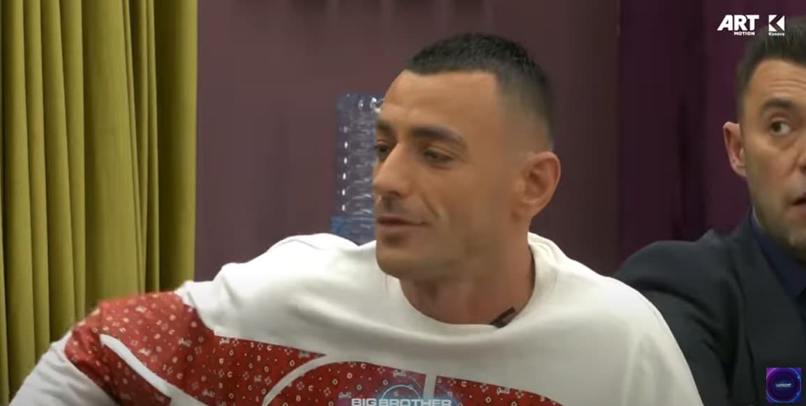 Stresi ndan episodin e parë të albumit "Archimede"