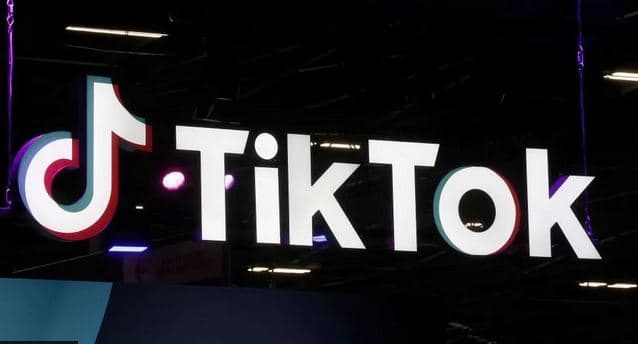 TikTok thotë se SHBA-ja e kërcënon me ndalim nëse aksionet e Kinës nuk shiten