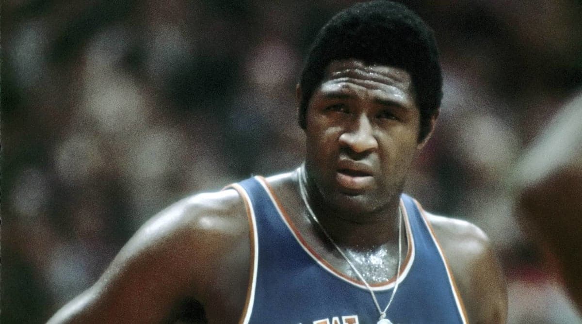 Vdes legjenda e Knicks në moshën 80-vjeçare