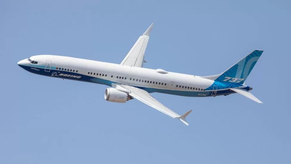 Boeingu shtyn dërgesat e aeroplanëve pas një problemi në kualitet
