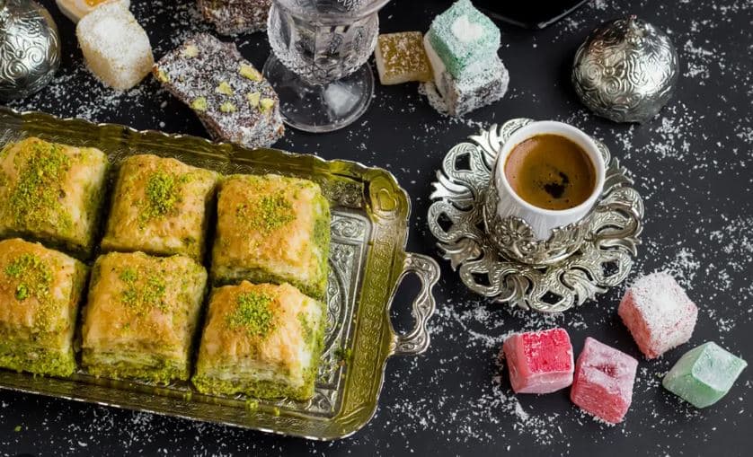 Këto janë ëmbëlsirat që e karakterizojnë festën e Bajramit
