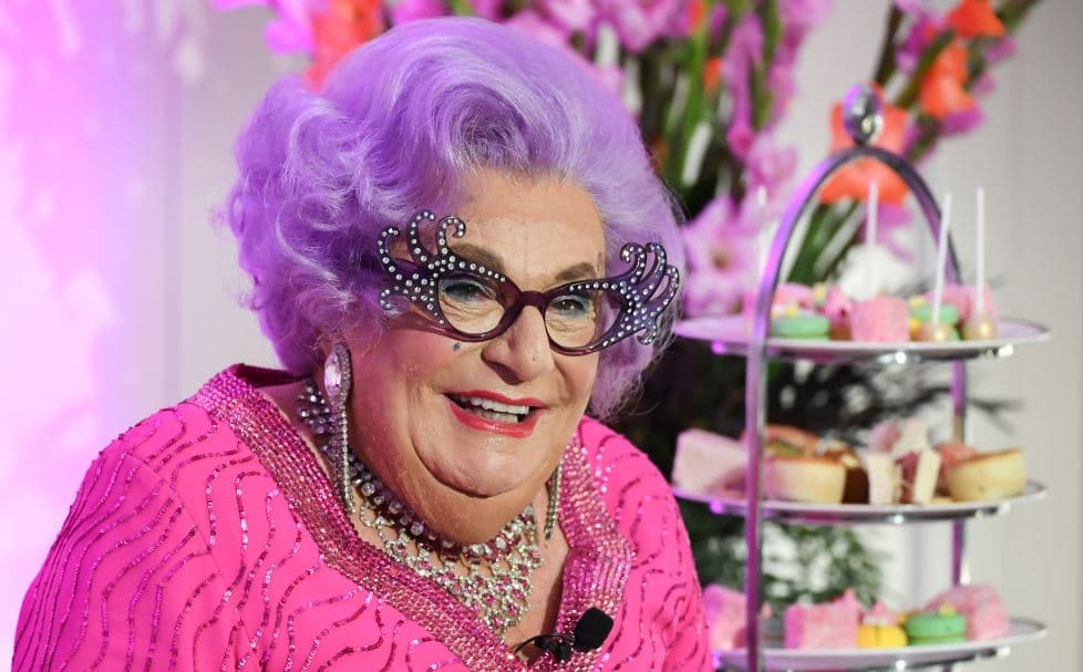 Vdes në moshën 89-vjeçare komediani australian, Barry Humphries