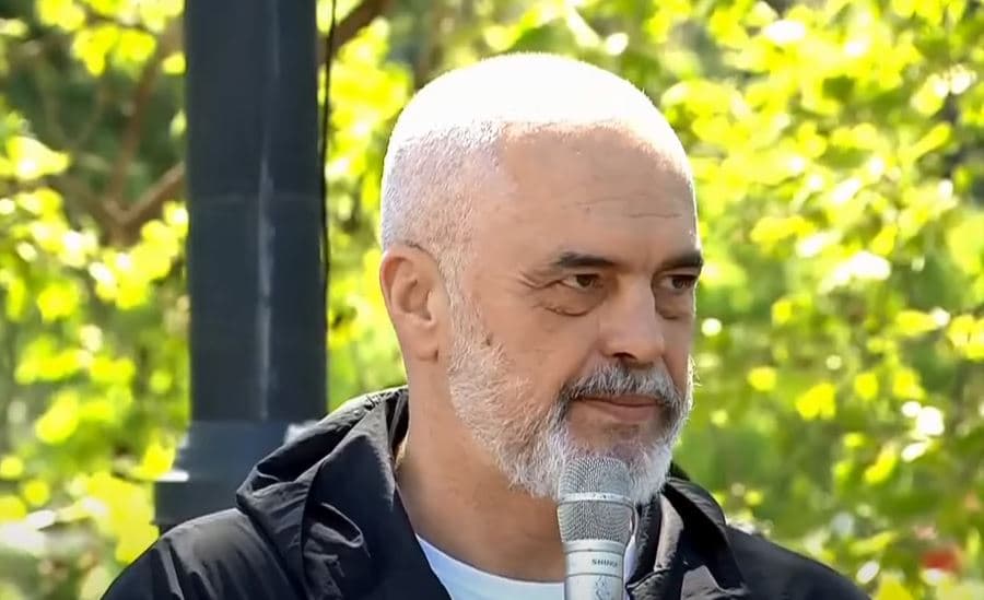 Edi Rama në Elbasan, vazhdon fushatën për zgjedhjet e 14 majit