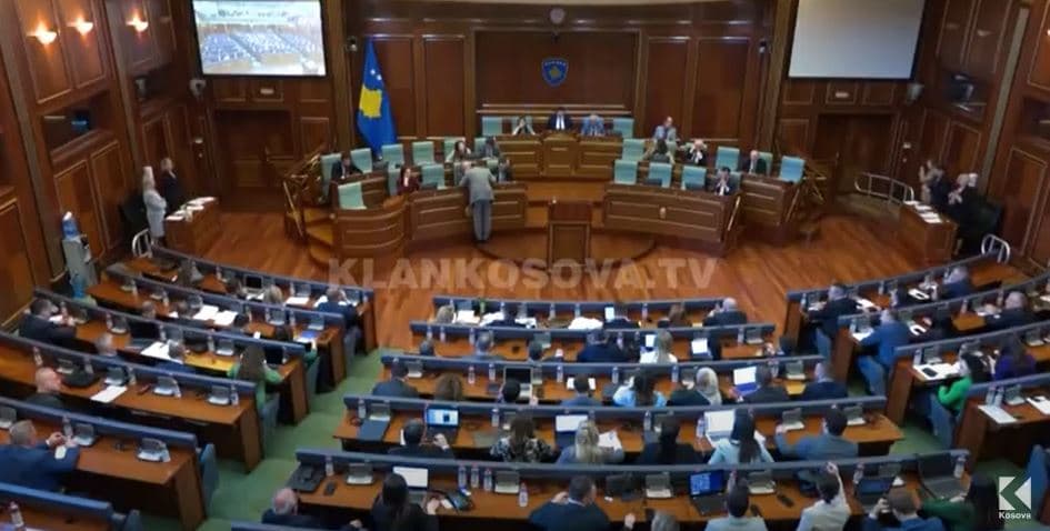 Pa Listën Serbe nuk ndryshon Ligji për festat zyrtare (VIDEO)