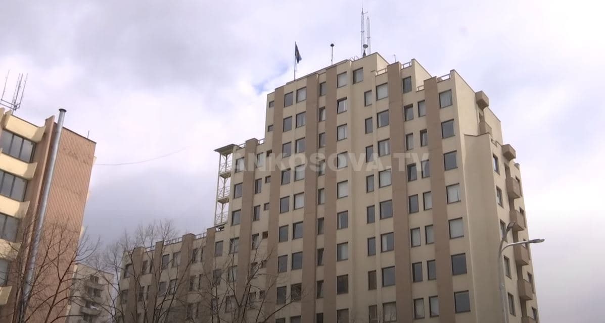 Mungesa e zyrtarëve, Kosova do të emërojë 30 diplomatë (VIDEO)