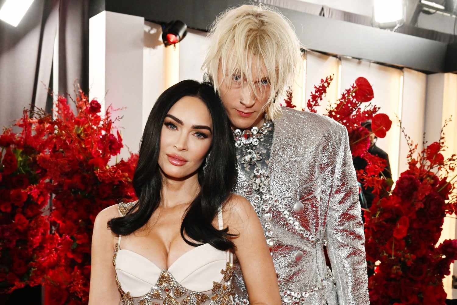 Machine Gun Kelly dhe Megan Fox kapen bashkë në Hawaii mes thashethemeve për ndarje