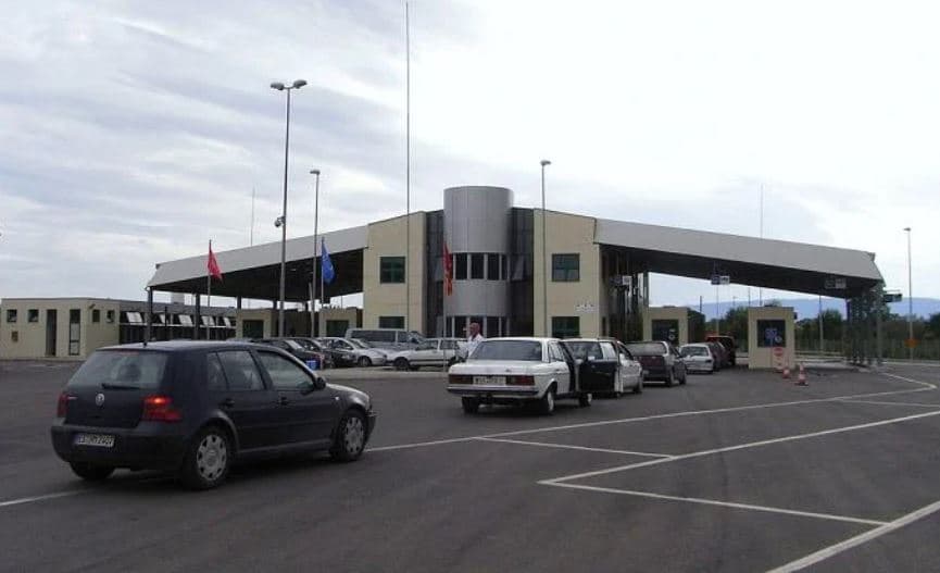 Arrestohet një 38-vjeçar ukrainas në Muriqan, tentoi të dilte nga Shqipëria me drogë në veturë