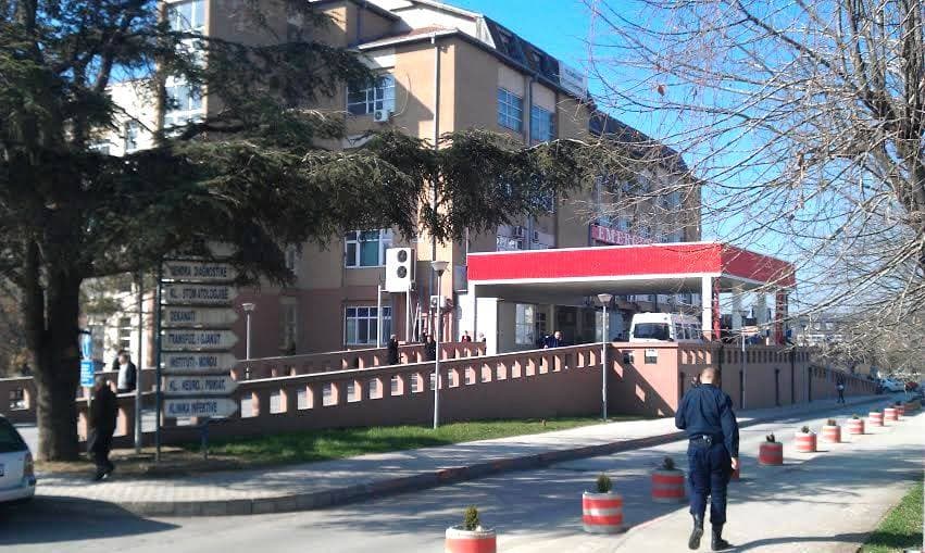 Një person vdes në QKUK