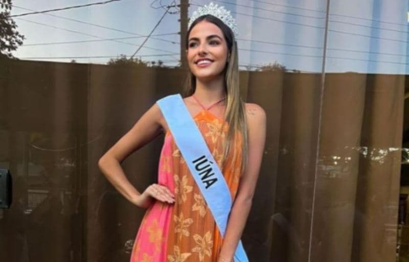 Brazilianes i merret kurora e miss-it, u filmua duke u përleshur me një tjetër për "ex-in" e saj (FOTO)
