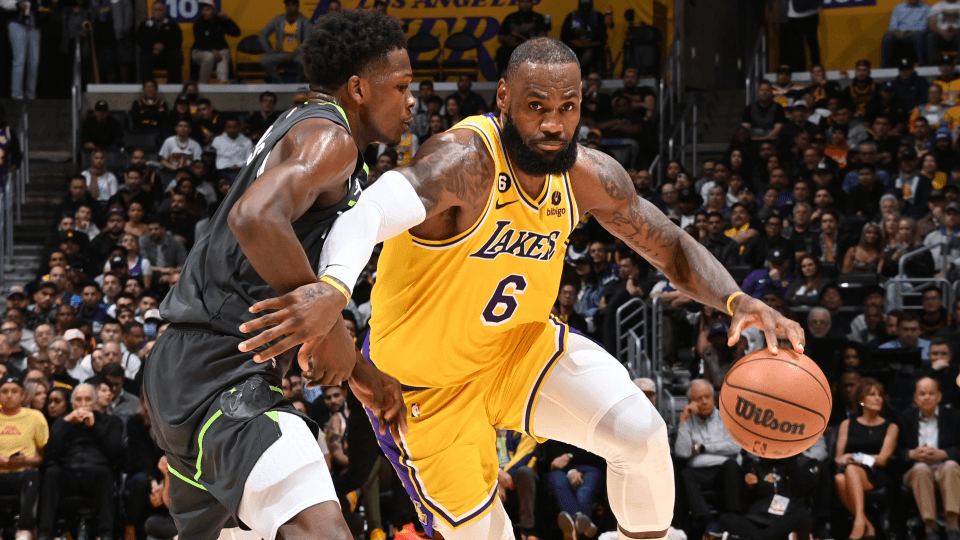 Lakers kualifikohen në Playoff pas duelit dramatik me Timberwolves (VIDEO)