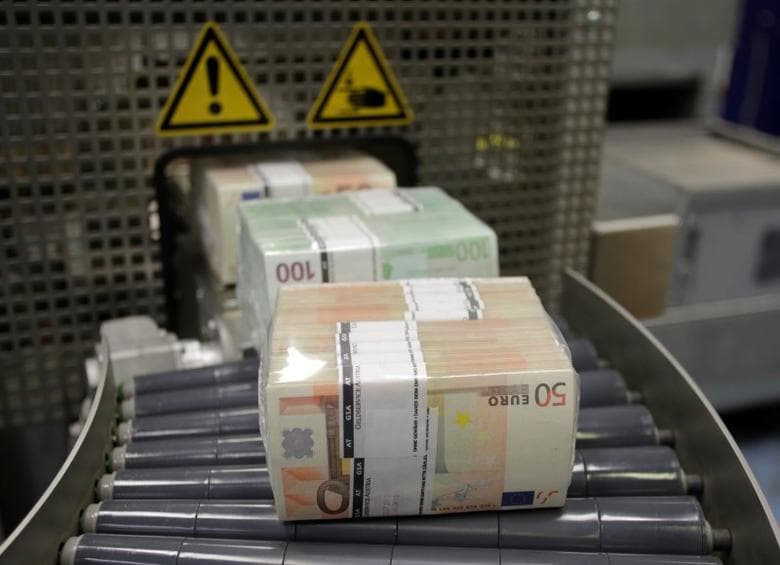 Kërkesa për bankënota, në nivelin më të ulët për dy dekada