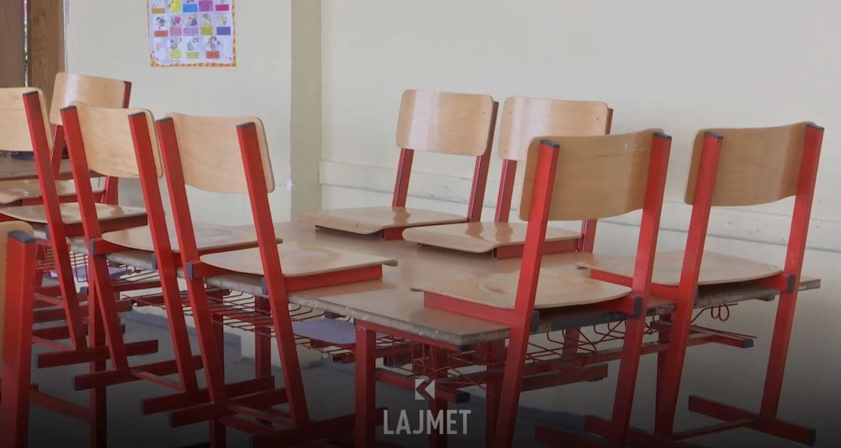 Zëvendësimi i orëve dështon në shumë shkolla të Prishtinës (VIDEO)
