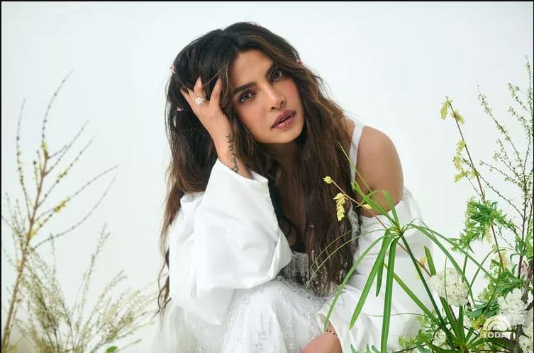 Priyanka Chopra Jonas flet për jetën e saj si nënë e re