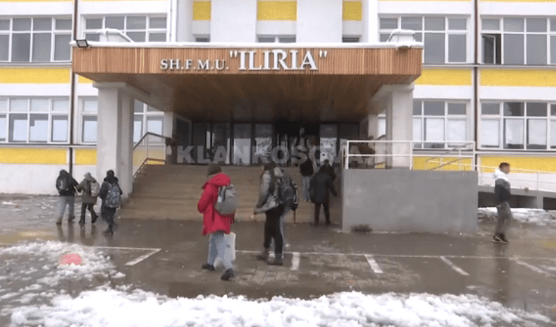 Prindër e fëmijë duan pushim pranveror, MASHTI hesht (VIDEO)