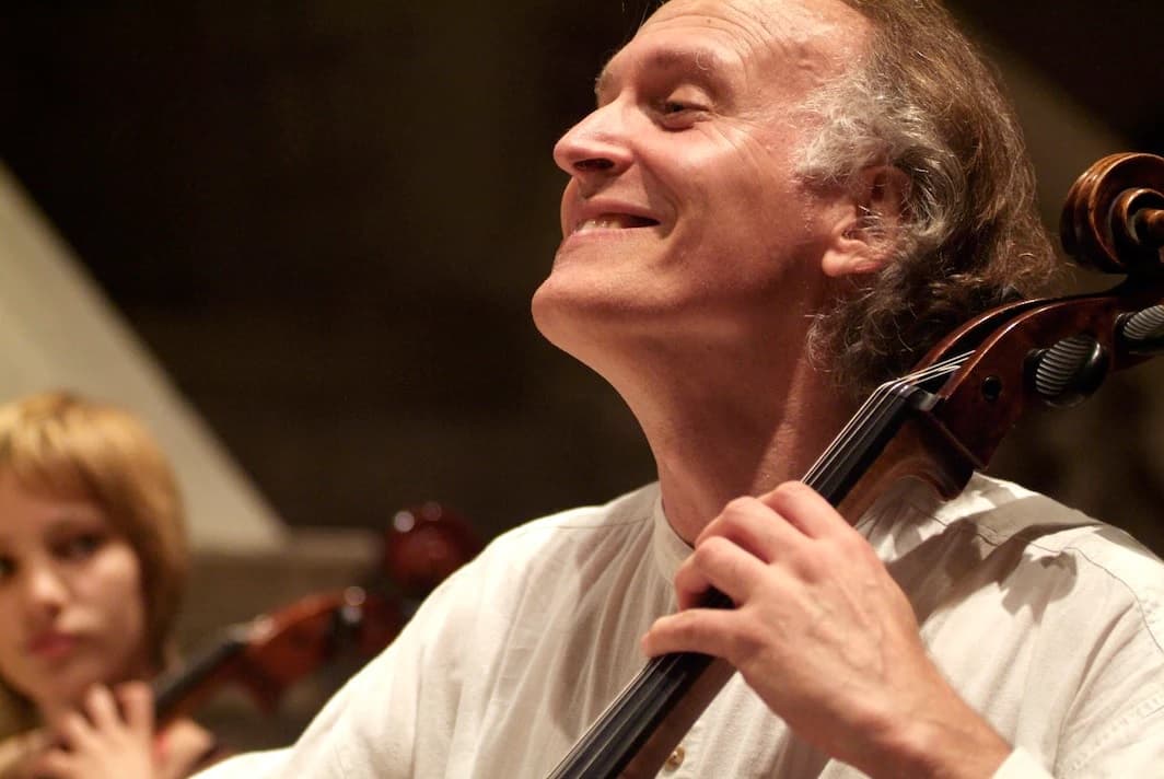 Vdes mjeshtri arbëresh i violonçelit, Valter Deshpali