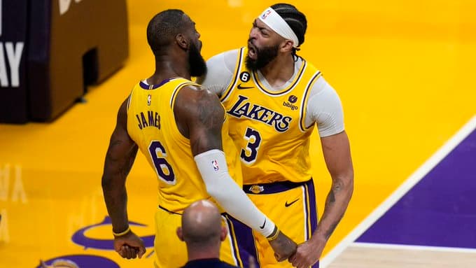 Lakers shkatërrojnë Warriors në ndeshjen e tretë (VIDEO)
